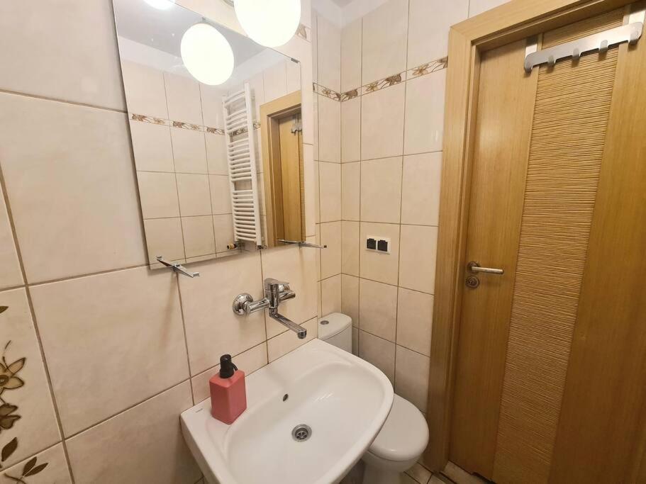 MirrorRoom PL CityCenter - Housity