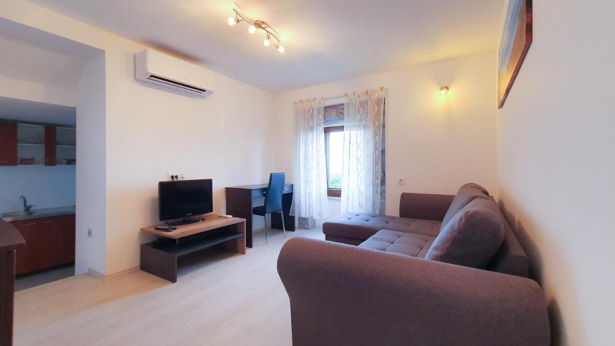 Suitetrails - Apartment Bugenvilija