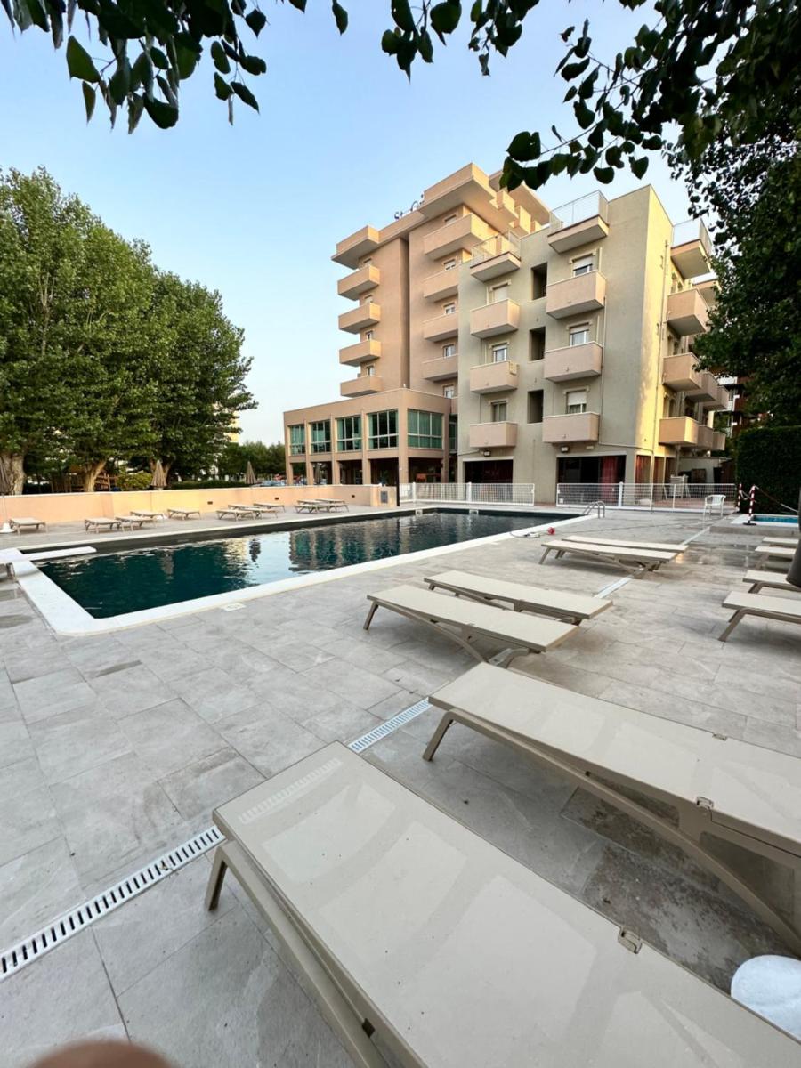 Hotel St Gregory Park - Housity
