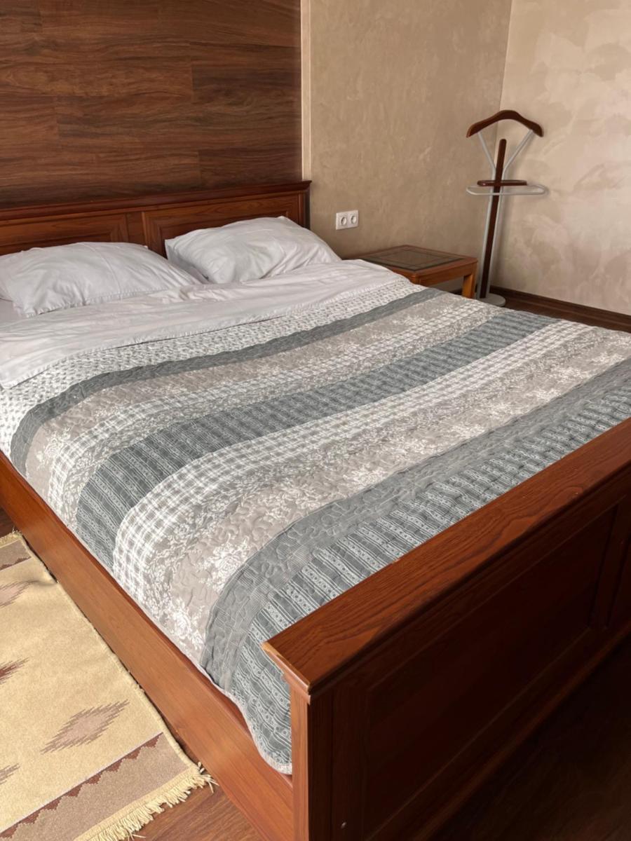 Lutsk, Double-Room apartments - Housity