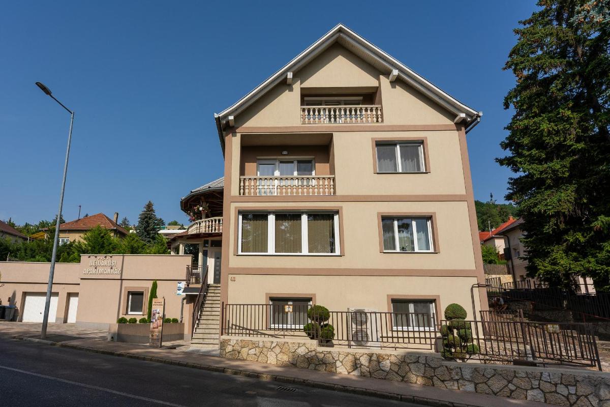 Belvárosi Nemes Apartmanház Szekszárd - Housity