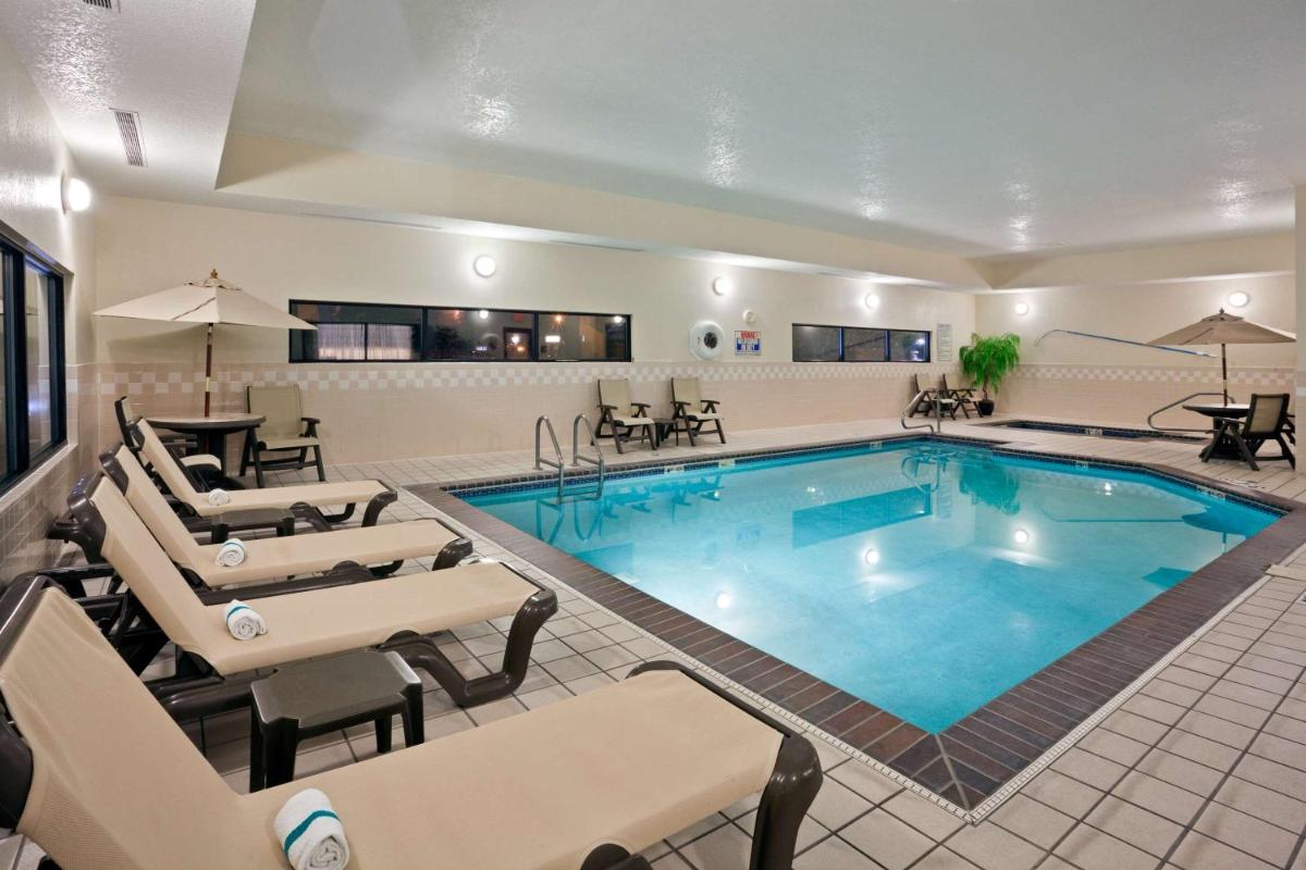 Hampton Inn North Sioux City - Housity