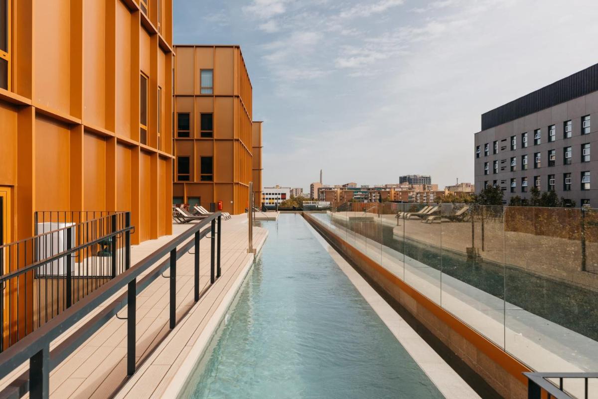 For Students Studying in Barcelona Only - Stunning Spacious Studios and Private Rooms at Pallars Student Accommodation - Housity