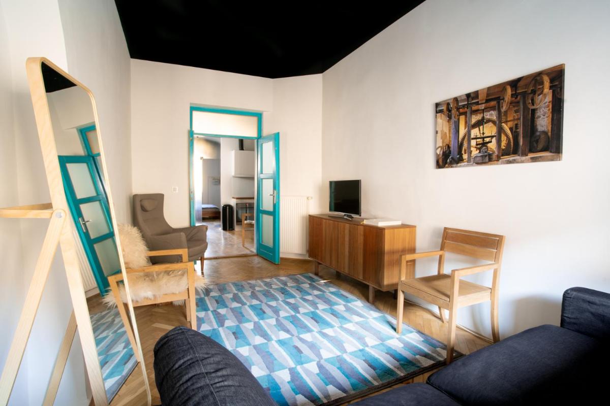 Suitetrails - K57 Old Town Apartment