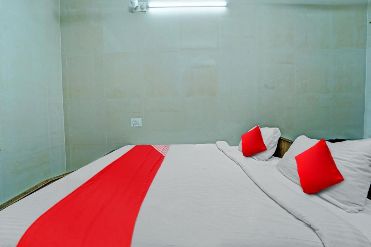 OYO Flagship 81115 Hotel Green Plazza - Housity