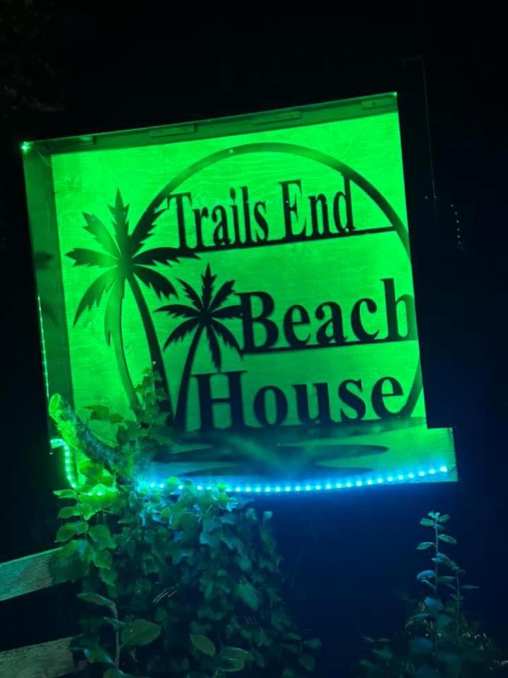 Trails End Beach House suite with hot tub - Housity