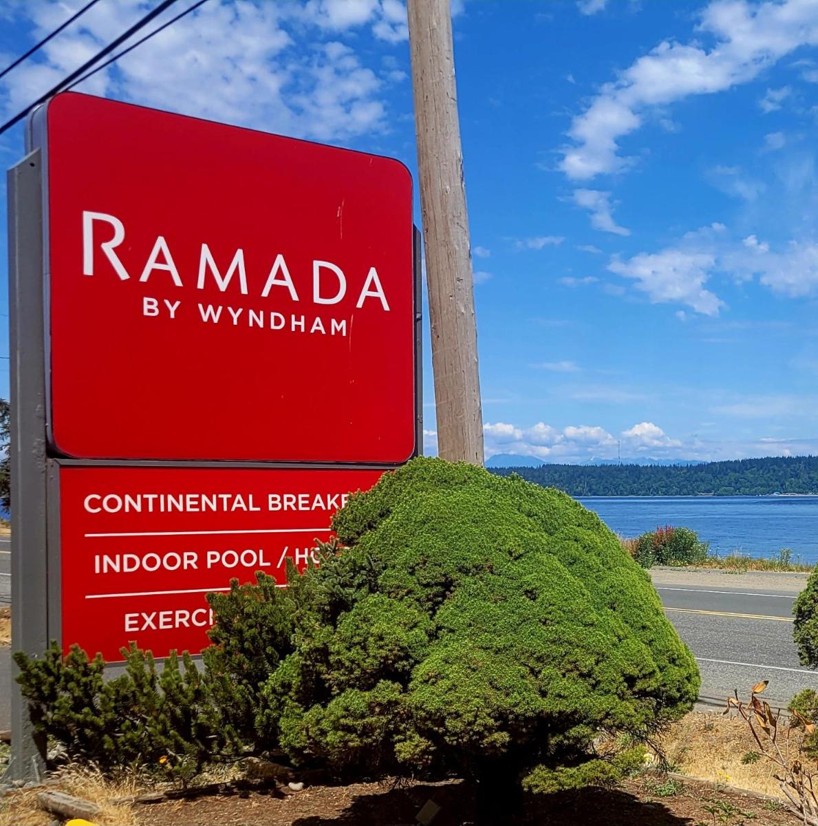 Ramada by Wyndham Campbell River - Housity