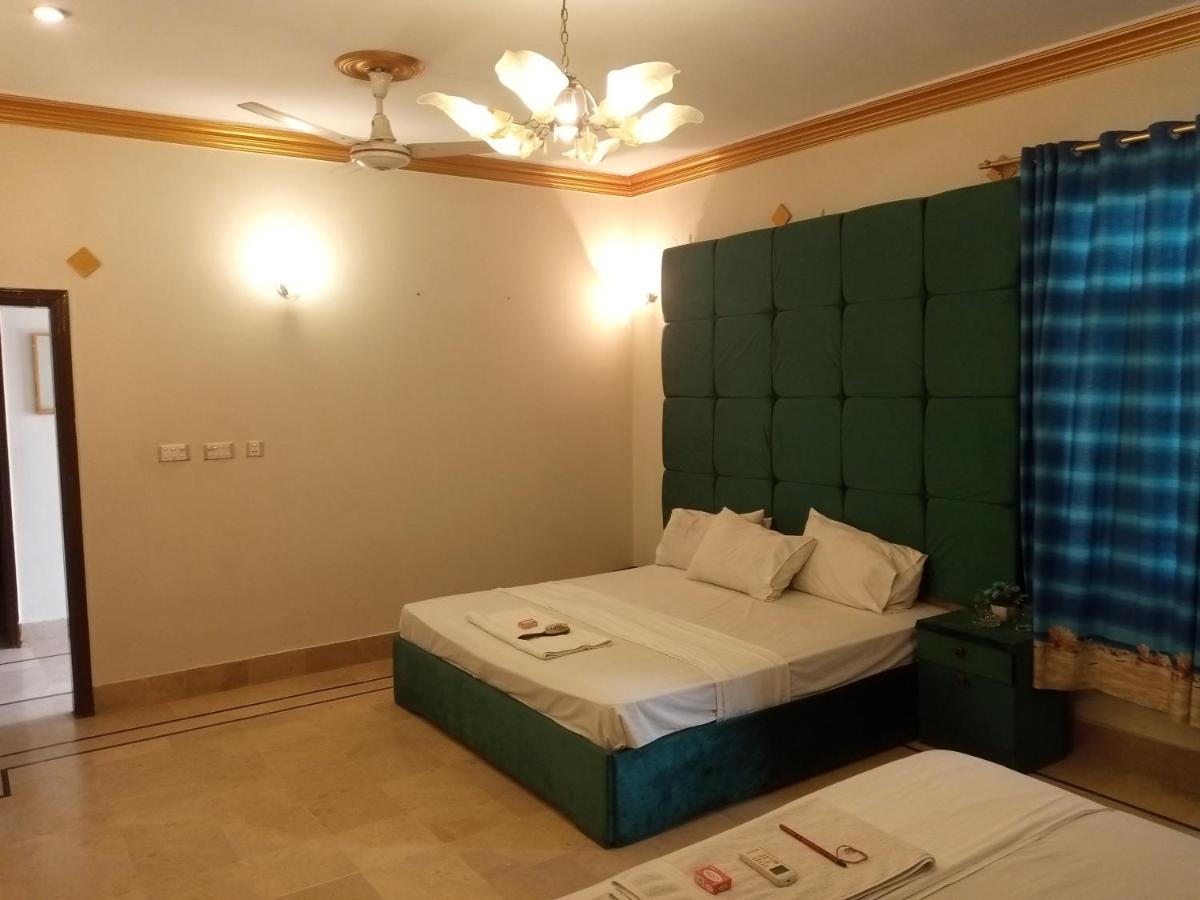 Suitetrails - Johar Hill view Guest House