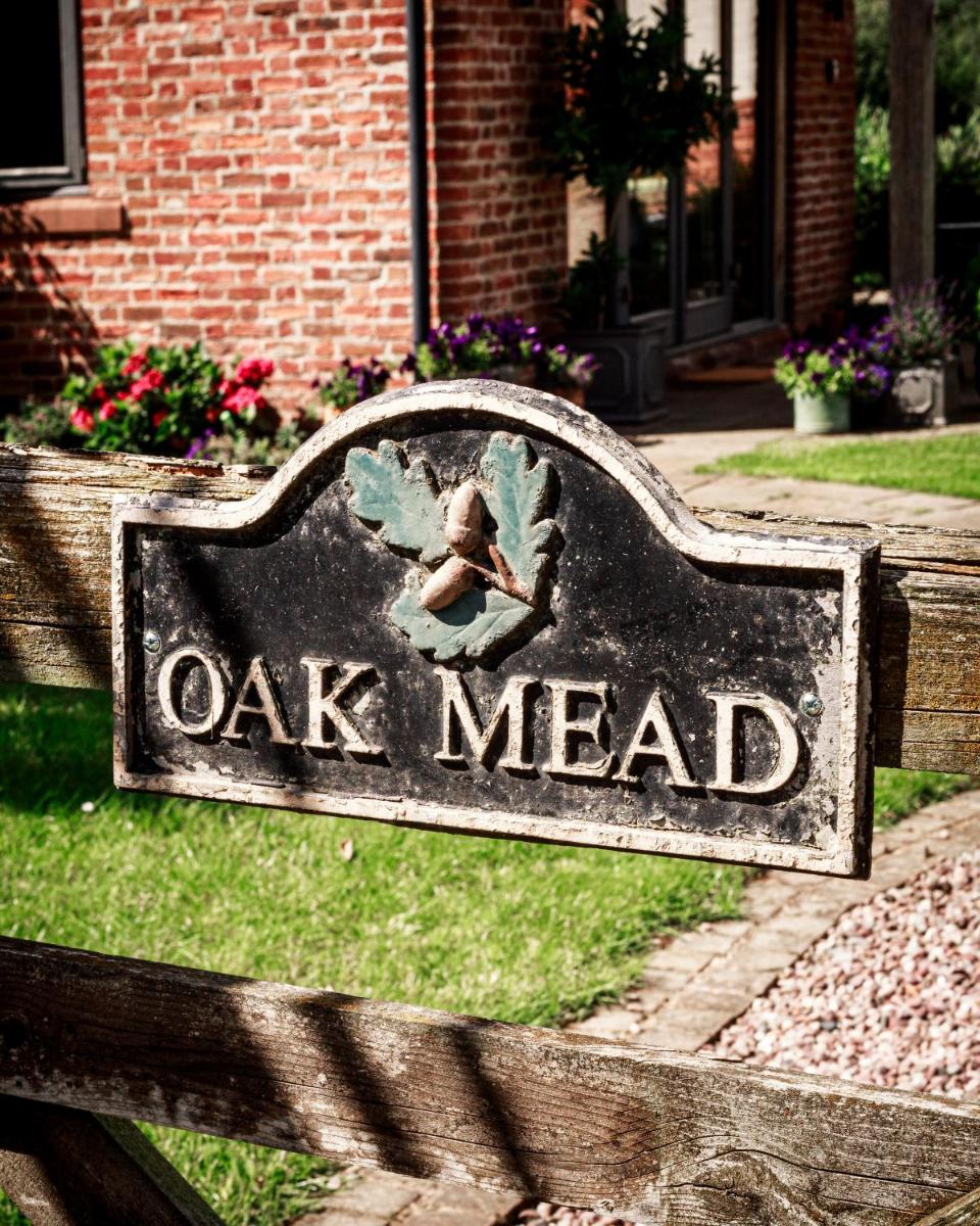 Oak Mead - Housity