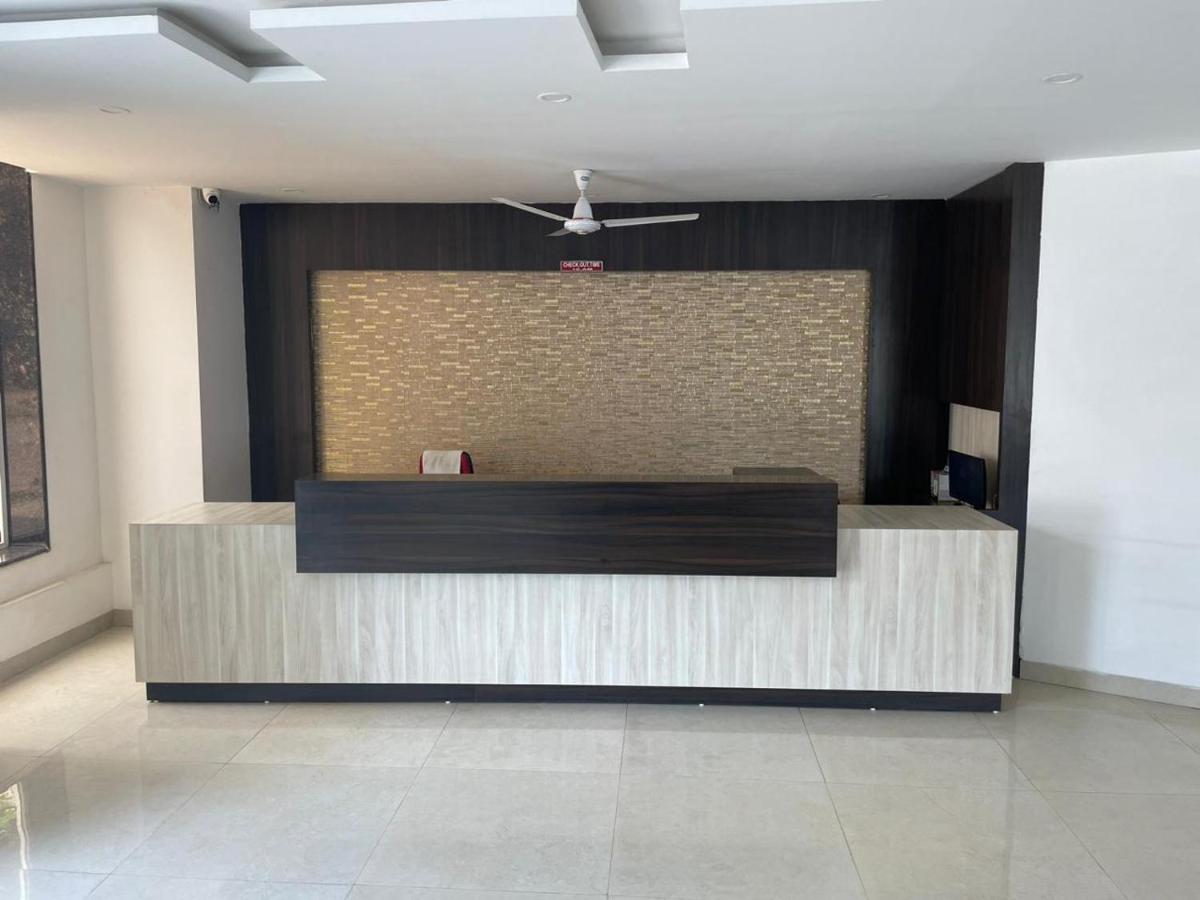 Shyama Hotel - Housity