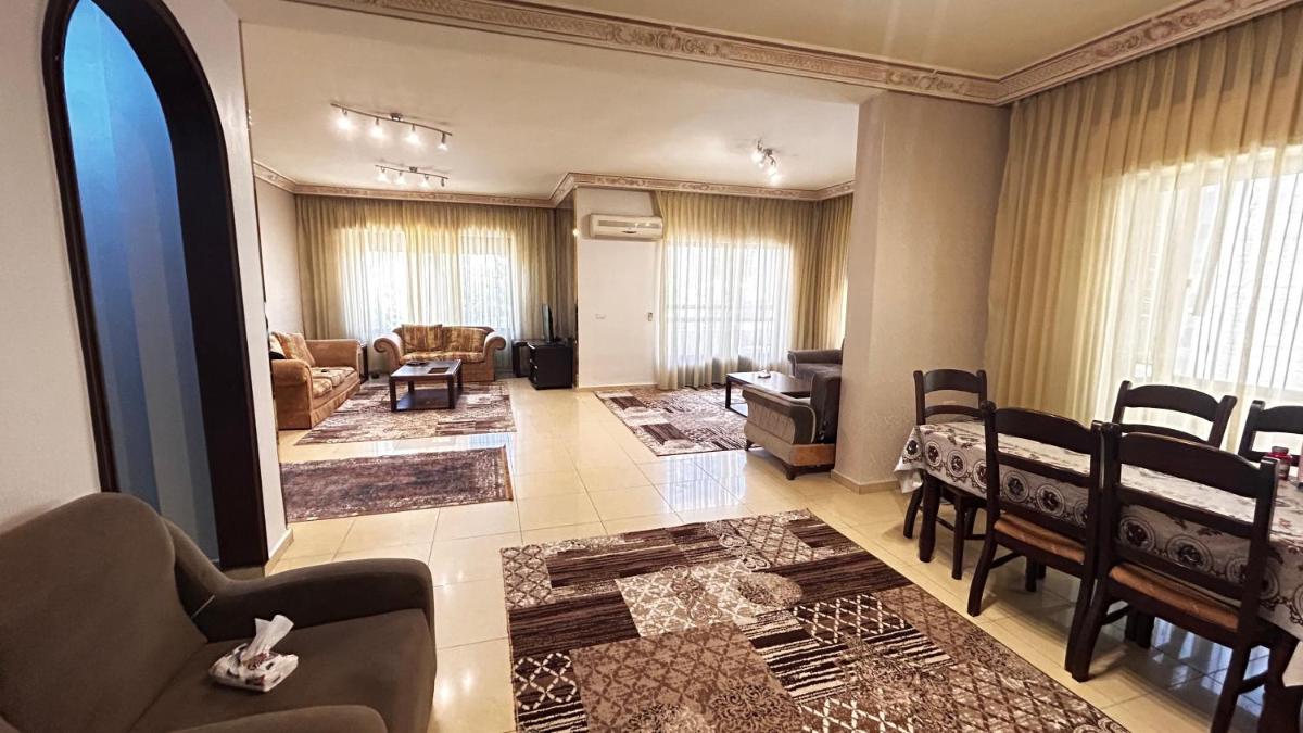 Suitetrails - Eva house Lovely 3 bedrooms unit in great location in Amman for families