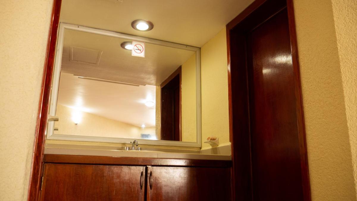 Suitetrails - Hotel Plaza Mazari