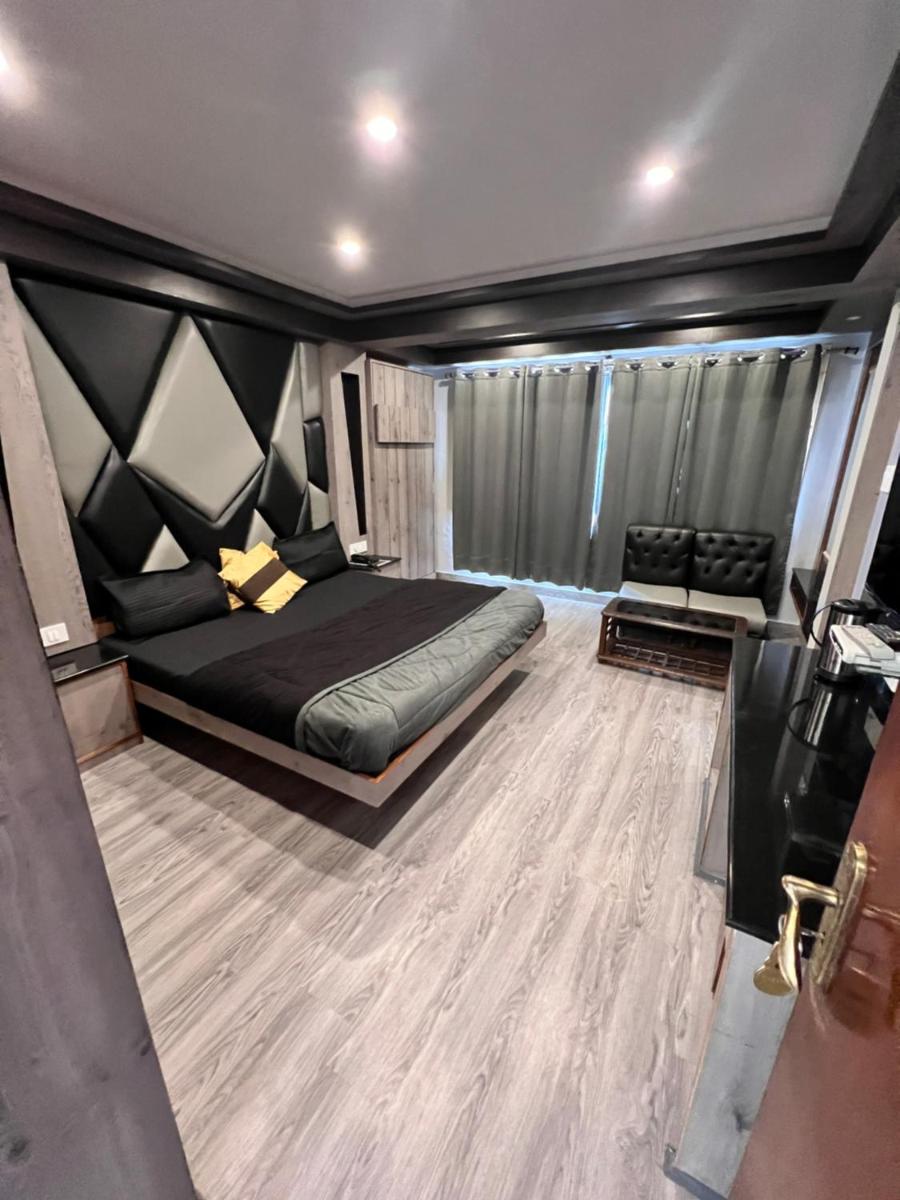 Hotel Victory - Housity