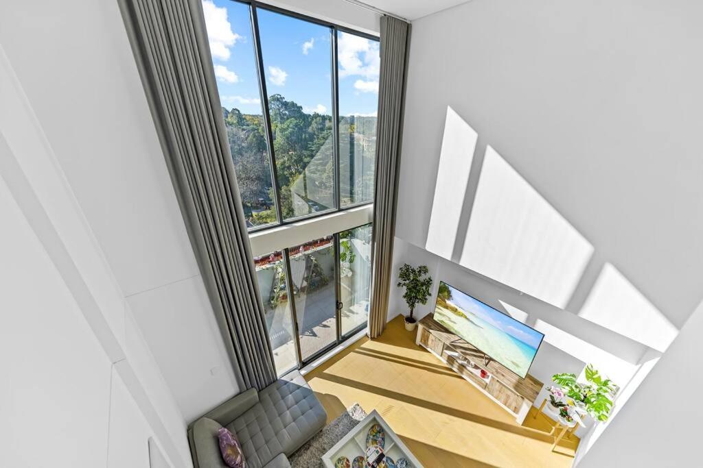 Suitetrails - Epping Sunlit Luxury Loft - 2Bedrooms and High Ceilings