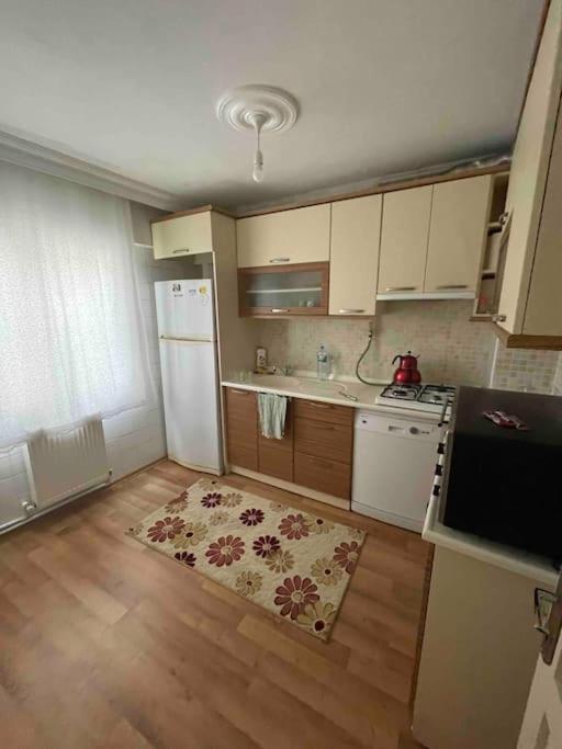 Çift klimalı, 110m2, 3+1, metro 5dk, 1000mbps inte - Housity