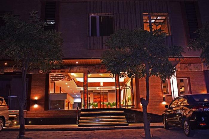 Hotel Solista - Housity