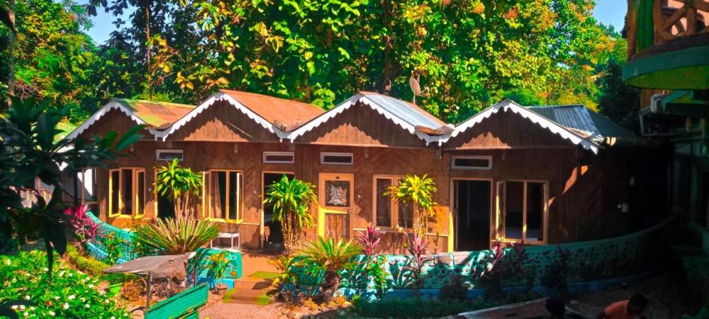 Suitetrails - Akarshan Bono Bunglow