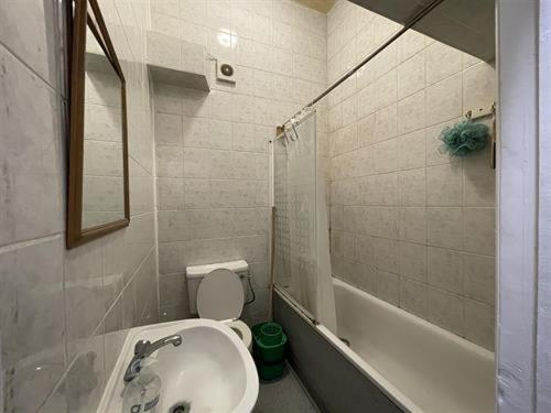 Guest Room - Housity