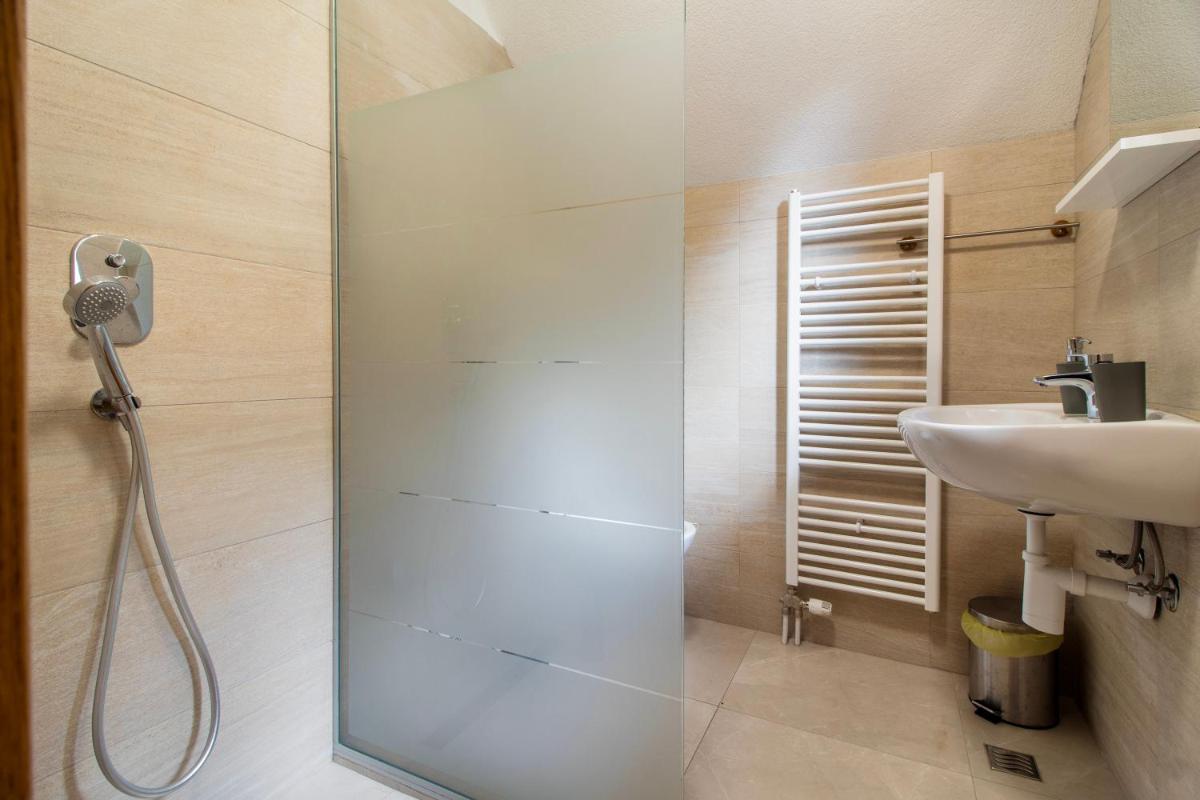 Apartmani Jelenača - Housity