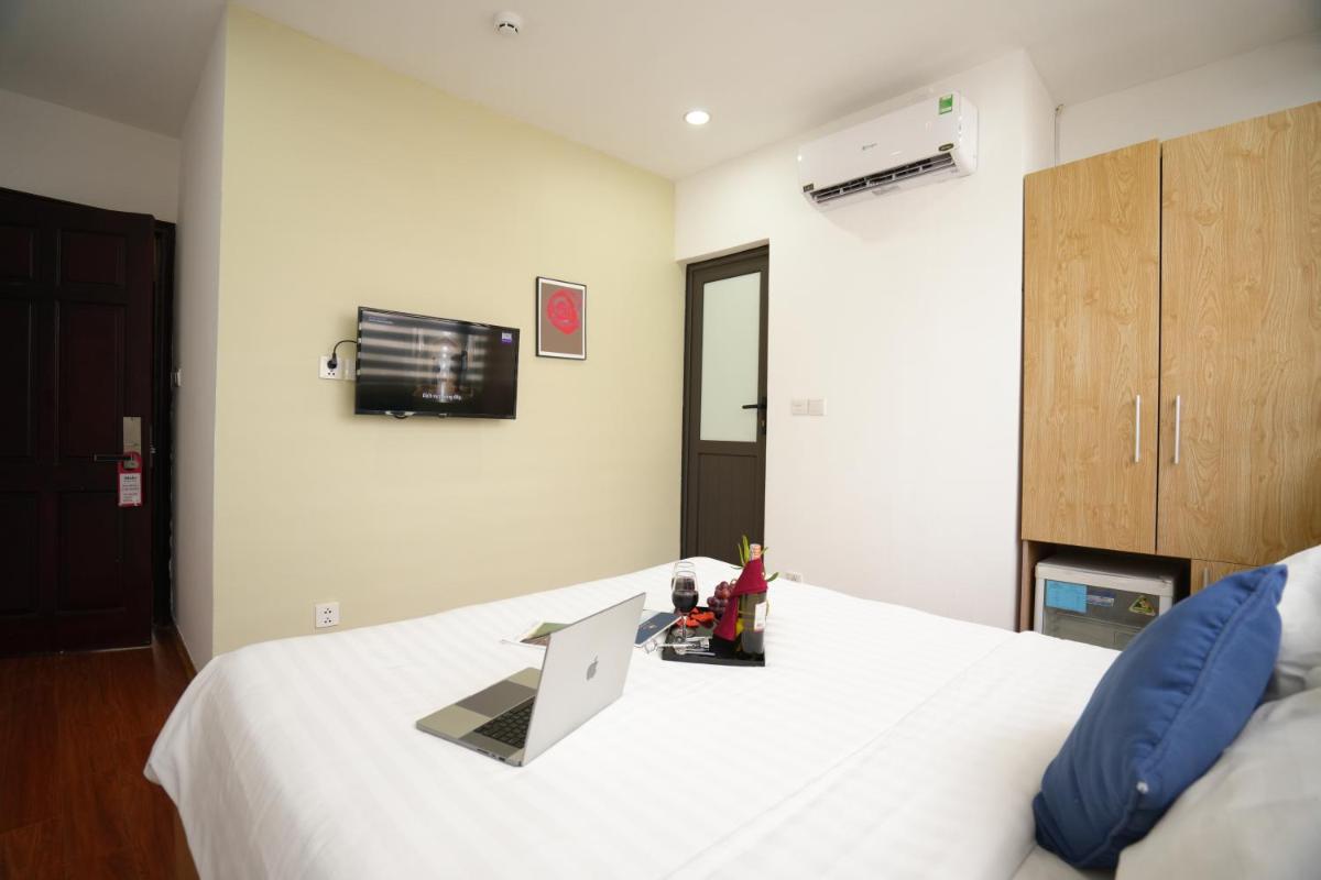 Valley Hotel &Travel - Housity