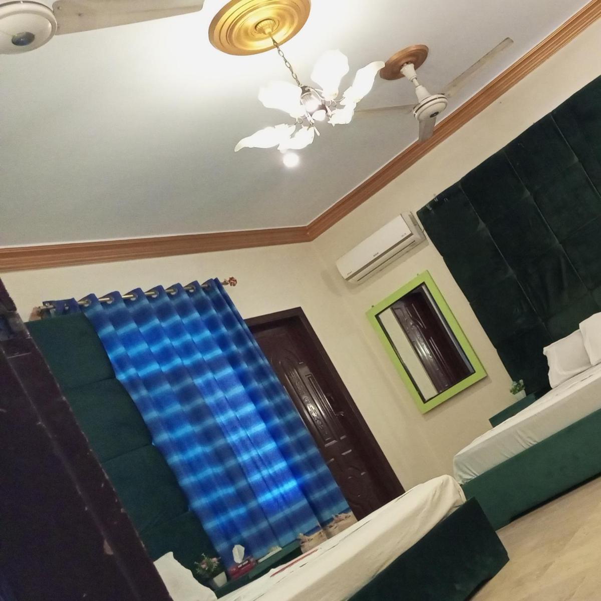 Suitetrails - Johar Hill view Guest House