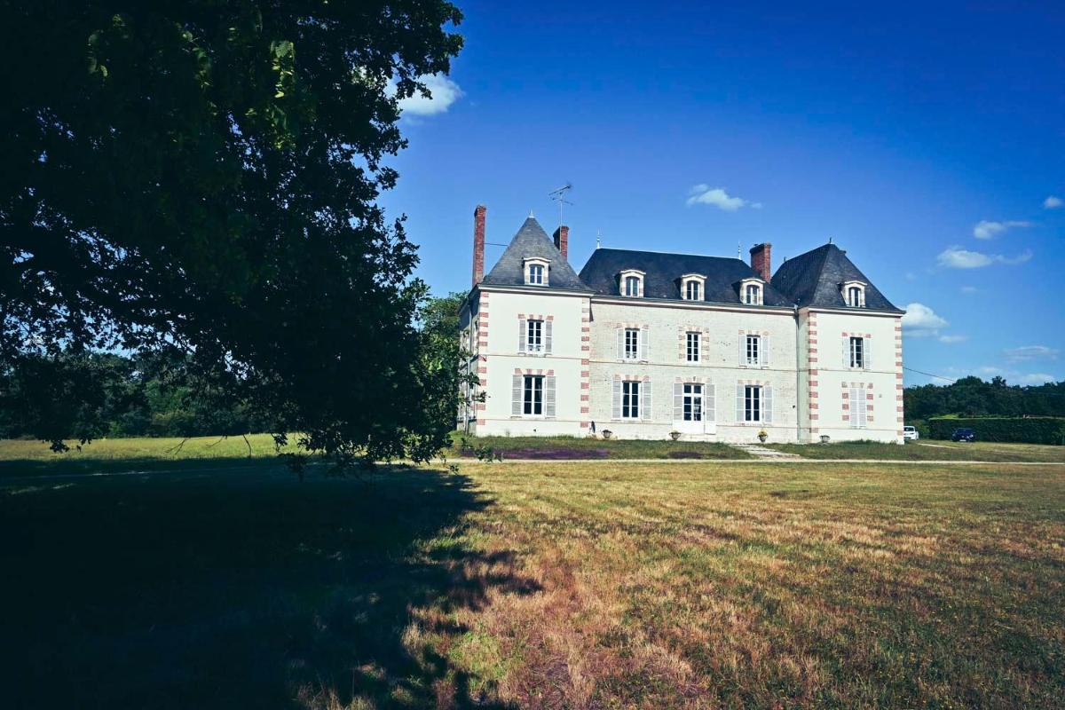 Suitetrails - La Breteche-Le chateau