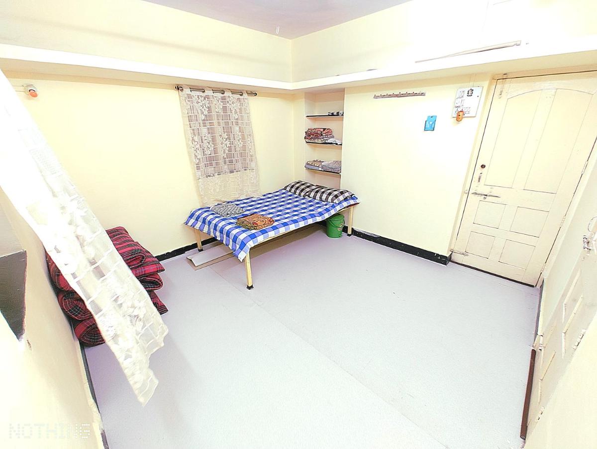 Suitetrails - Shriguru guest house, Akkalkot