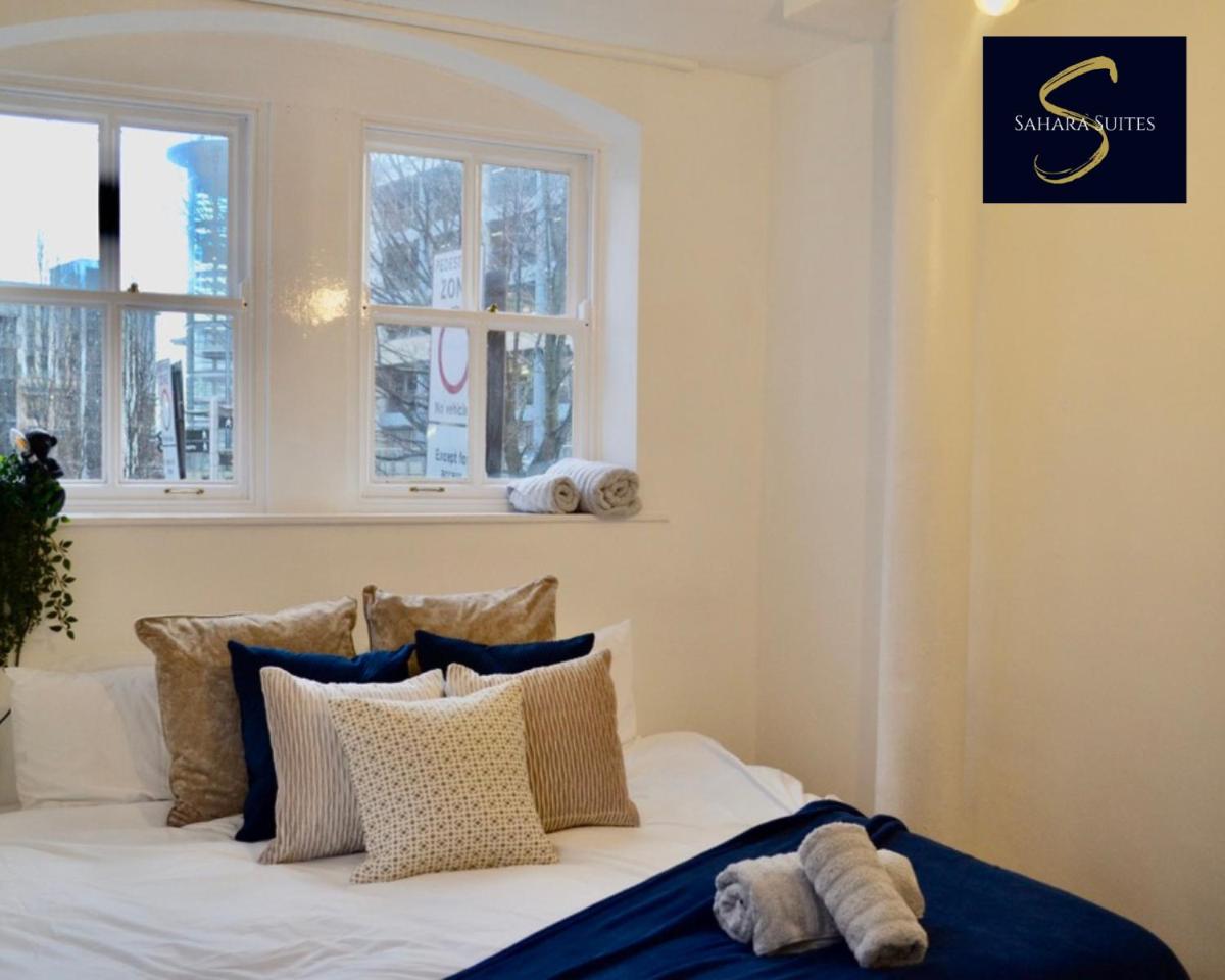 Quirky Modern Two Bedroom Apartment By Sahara Suites Short Lets & Serviced Accommodation Newcastle - Housity