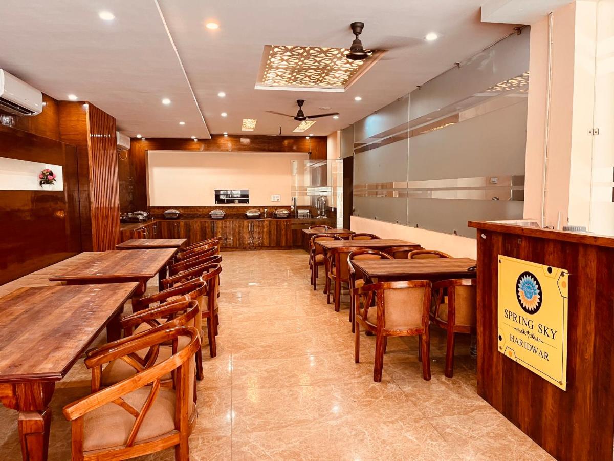 Tirath View Central Hotel - A Comfortable Stay - Housity