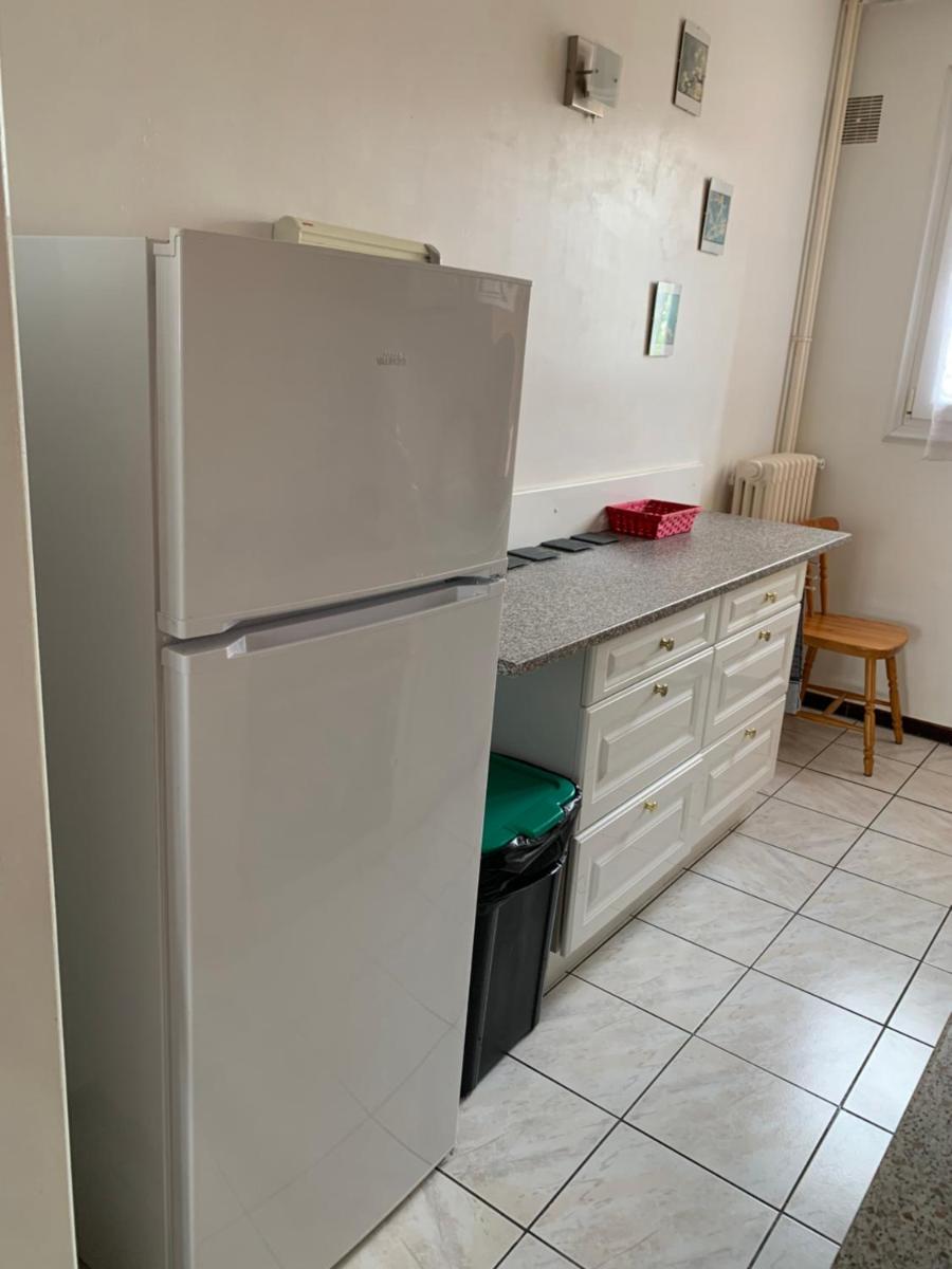 Appartement -2 chambres - Wifi - Proche tram- circuit et gare en tram en 8mn-stationnement facile et gratuit - Housity