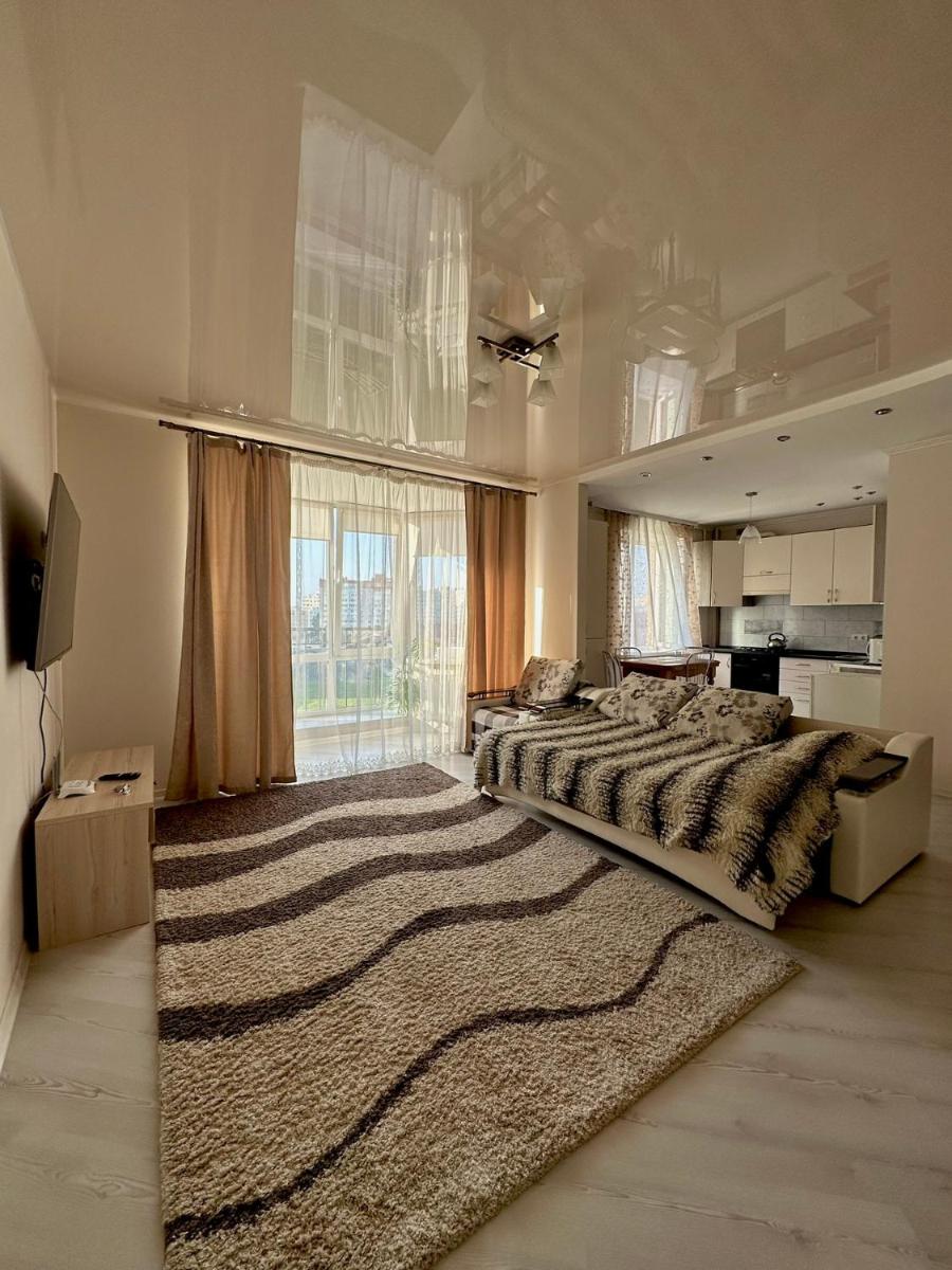 Suitetrails - Apartment Ivashchenka 1a