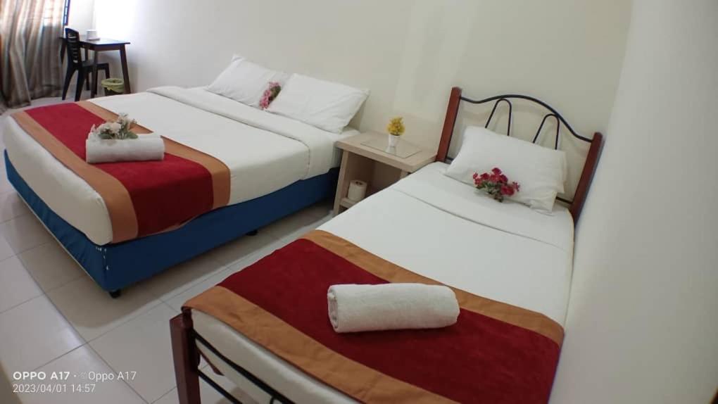 Suitetrails - Anggerik Heights Homestay