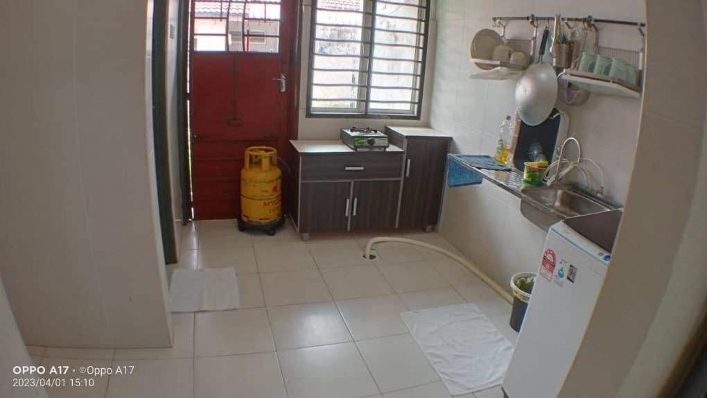 Suitetrails - Anggerik Heights Homestay