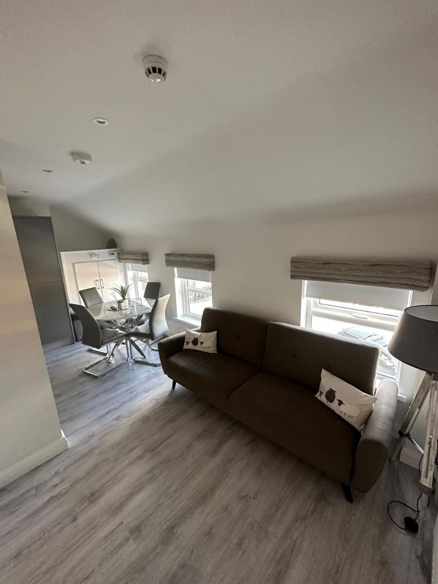 Westland Suites - Housity