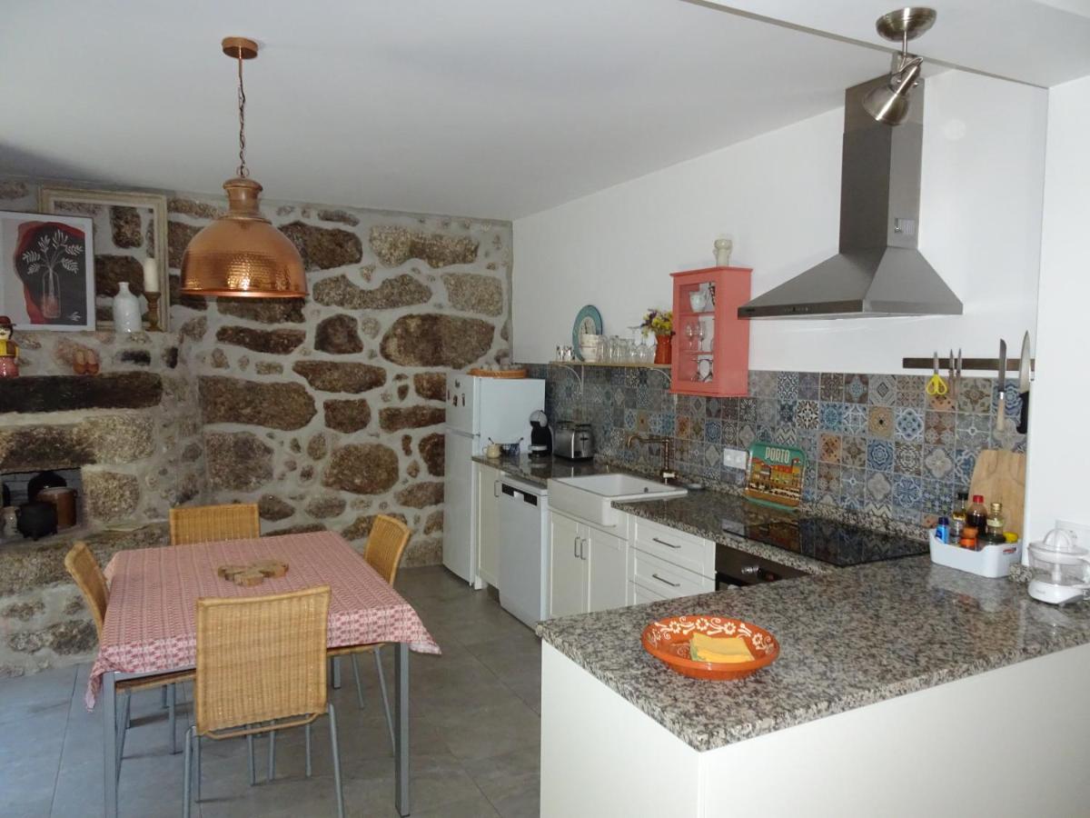 A CASA COM 2 PEREIRAS - Hizvo