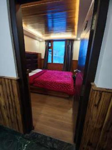Suitetrails - Hotel Darjeeling Astro