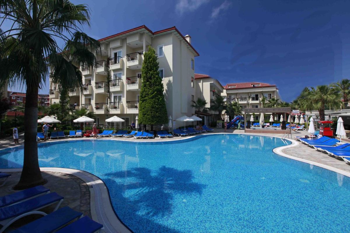 Suitetrails - Sun City Apartments & Hotel