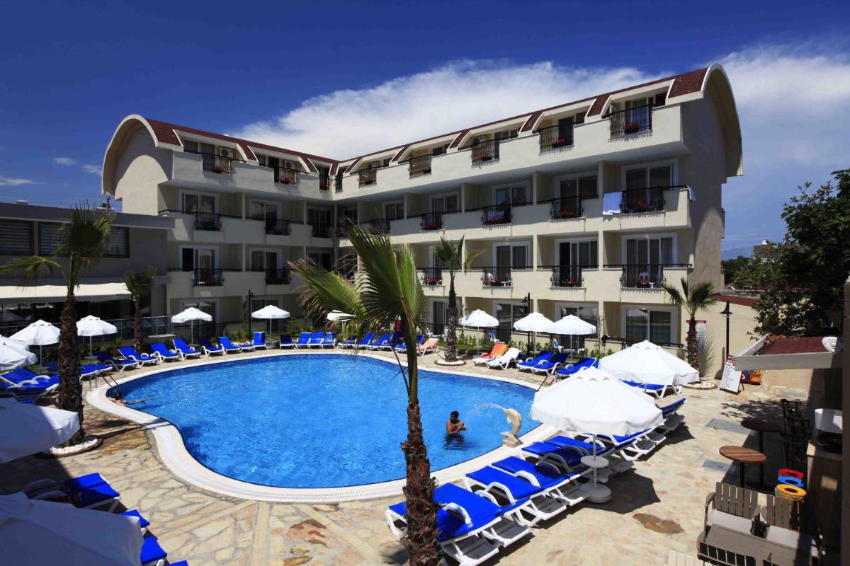 Suitetrails - Sun City Apartments & Hotel