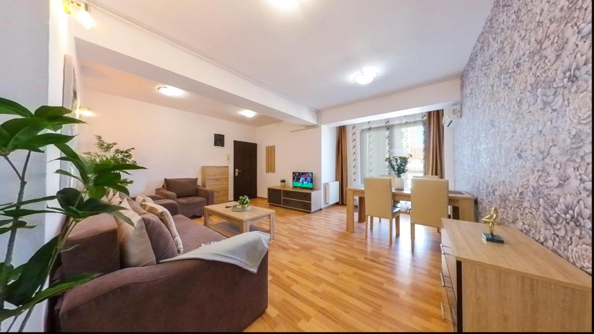 Suitetrails - Old Town Flowery Apartment