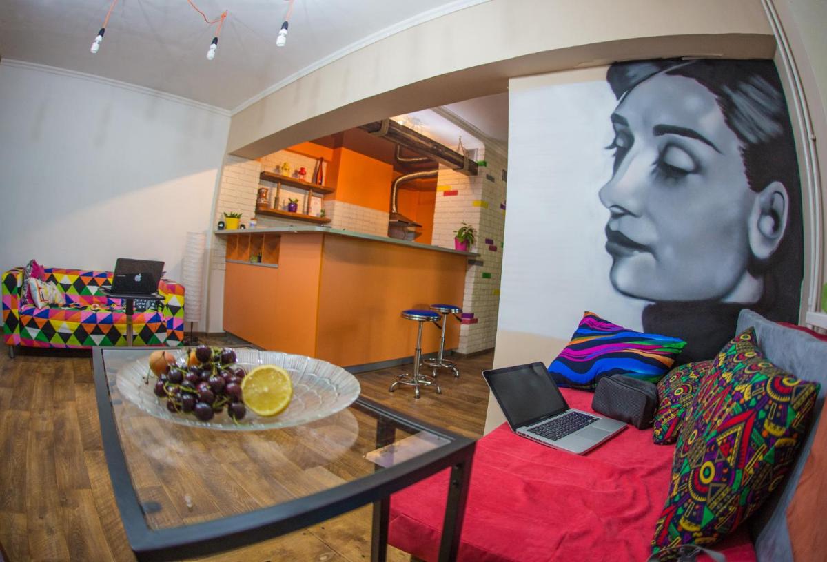 Hostel Loco - Housity