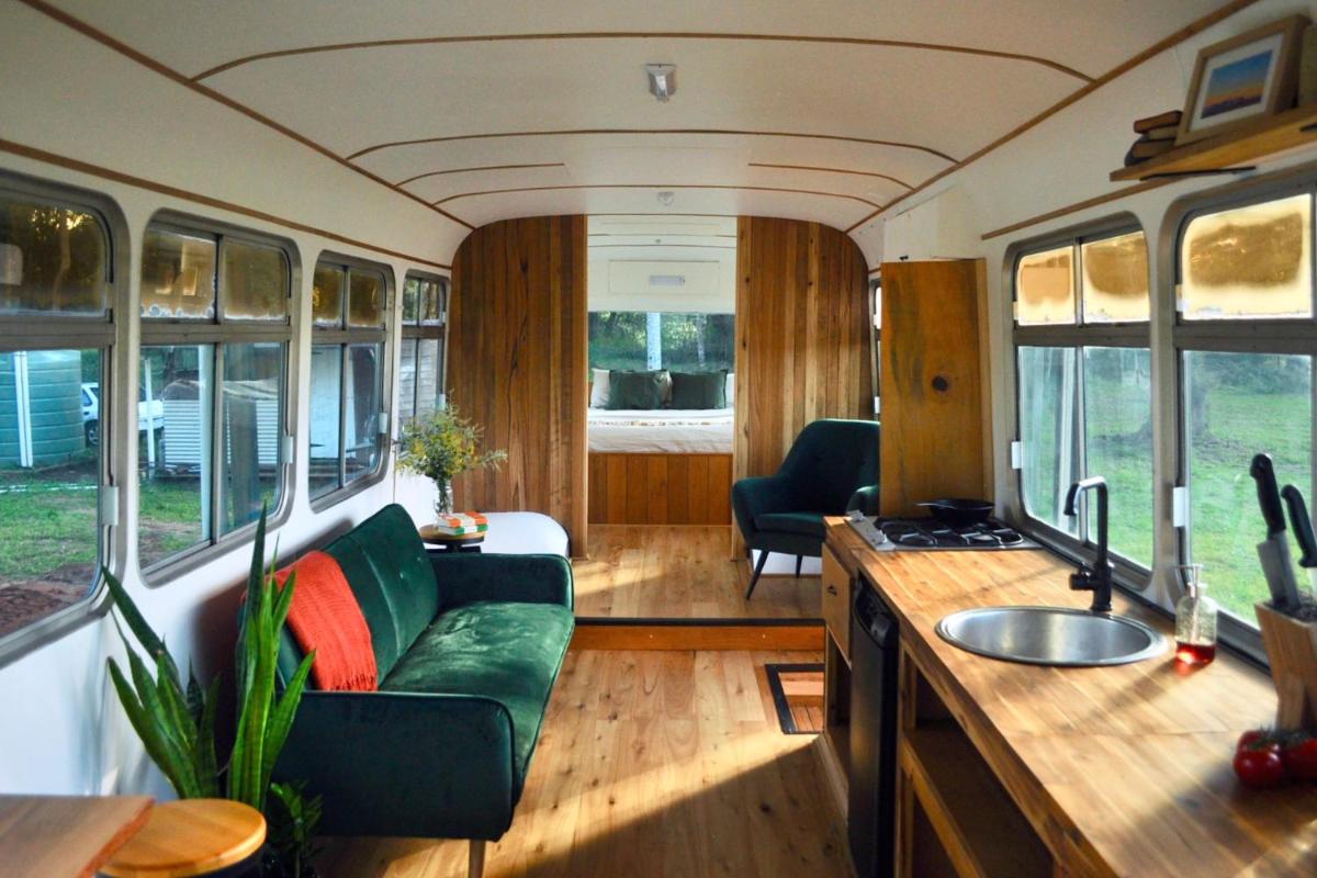 Suitetrails - Coffee Grounds - The Bus