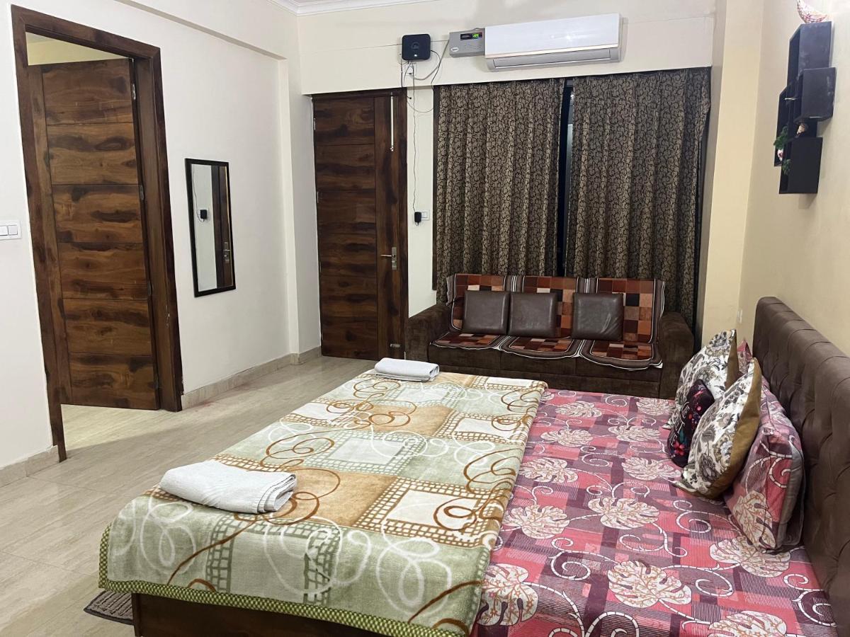 Suitetrails - 1BHK Budget Home Stay -Tapovan -Stay in Luxury