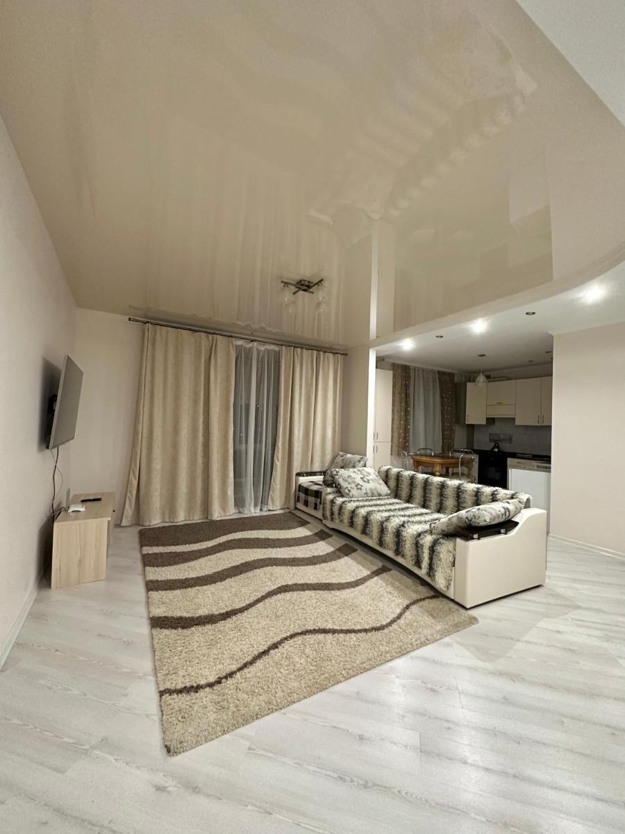 Suitetrails - Apartment Ivashchenka 1a