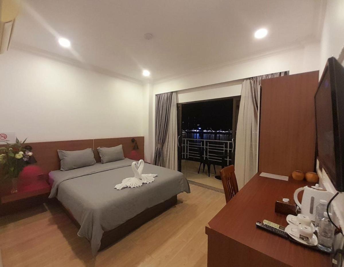 4 RIVERS HOTEL - Housity