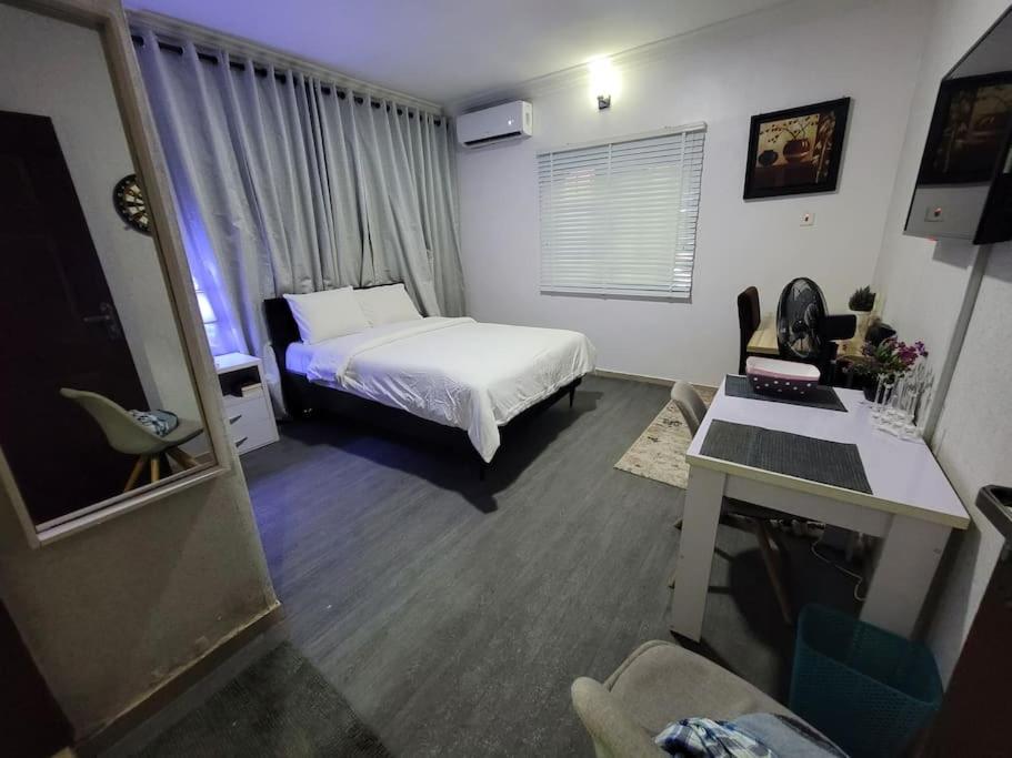 Suitetrails - Sonia Apartments Ikeja