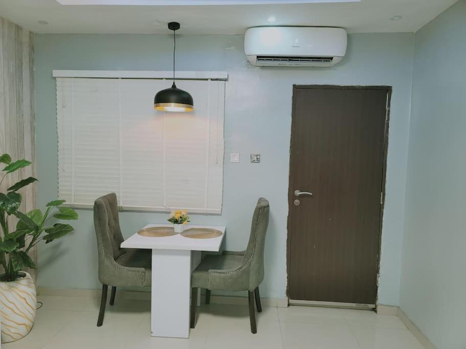 Suitetrails - Sonia Apartments Ikeja