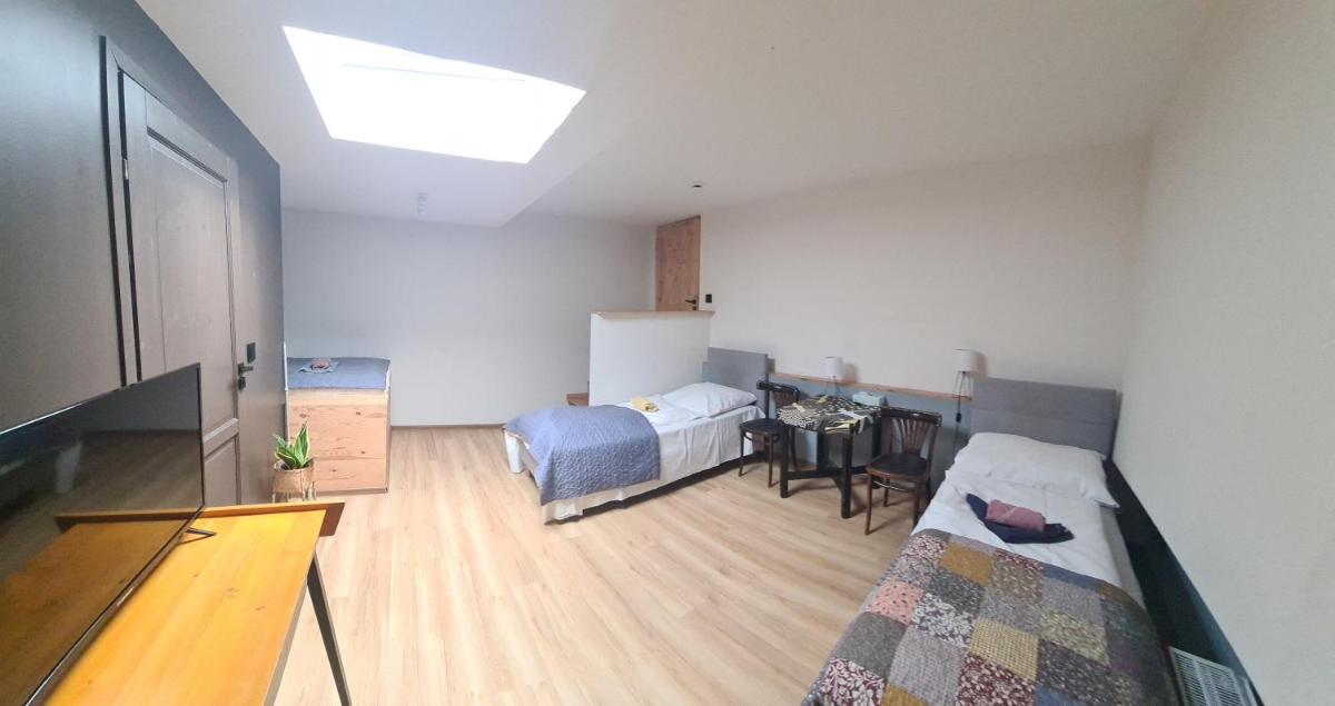 Es8bar - Housity