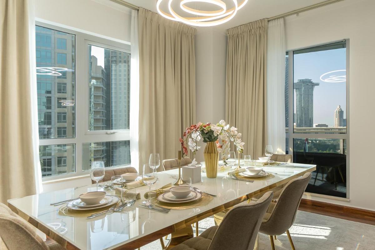 Luton Vacation Homes - Full Burj Khalifa & Fountain view, Downtown, Dubai - 18AB02 - Housity