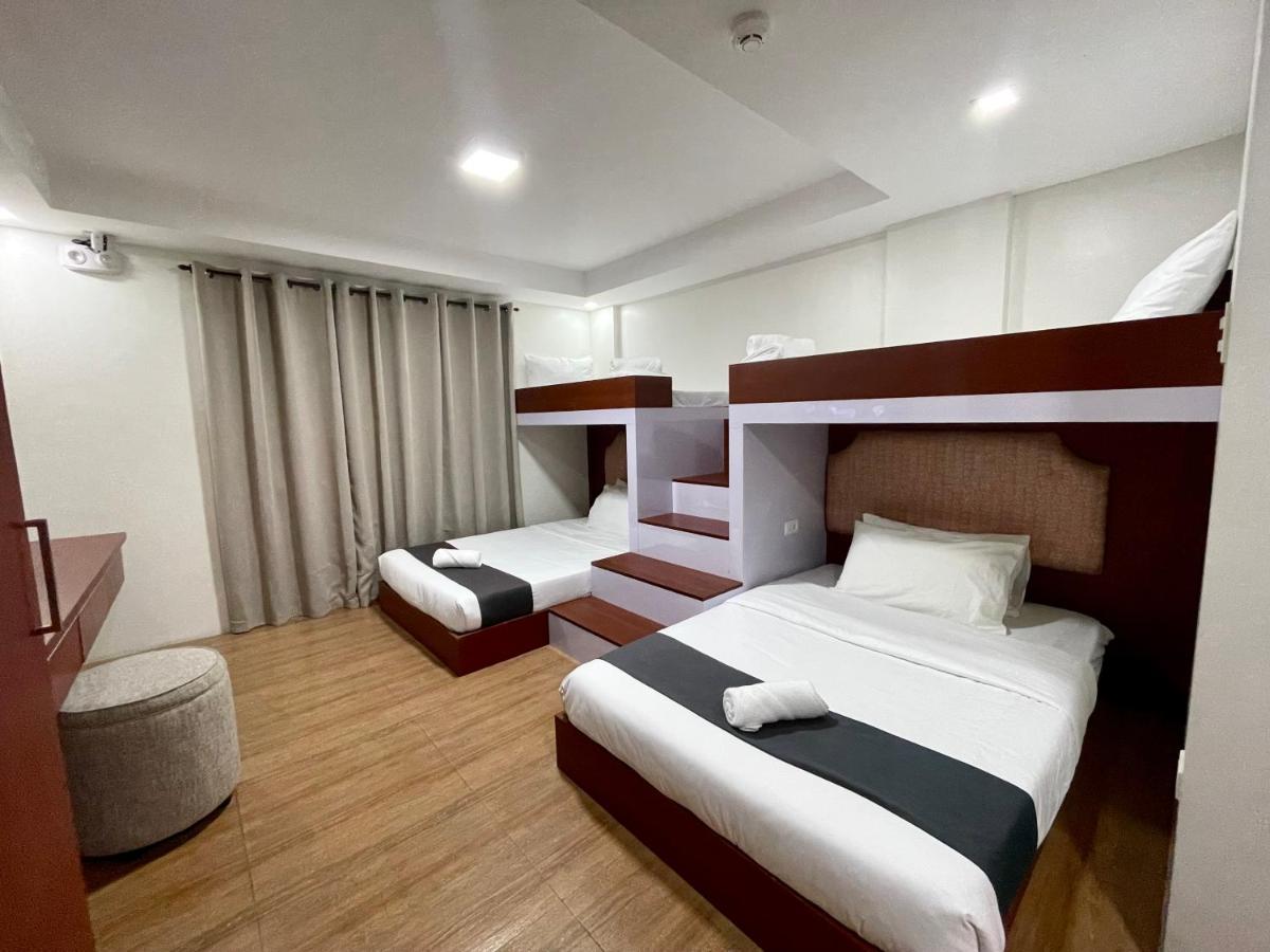 Staycation Hotel - Housity