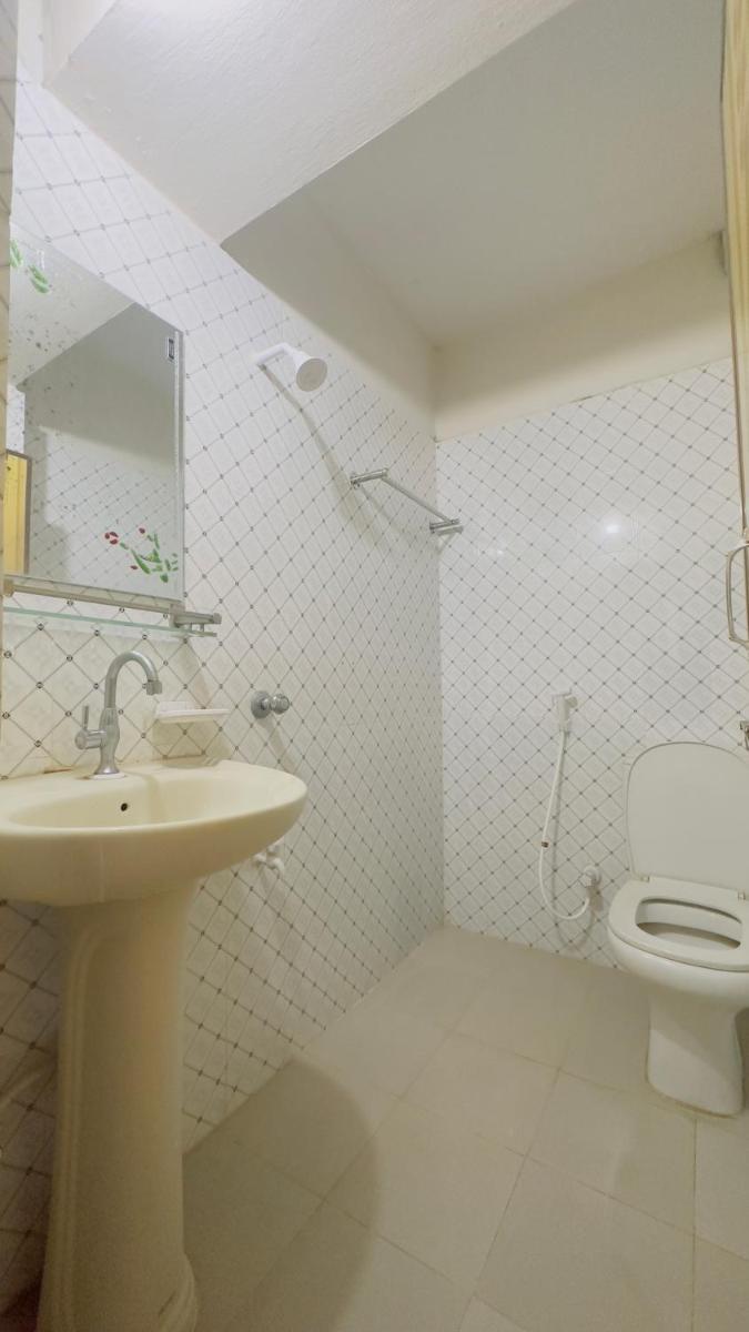 Suitetrails - Hotel Royal Blue Residence